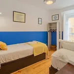 4br Terrace - - Tram 28 شقة *