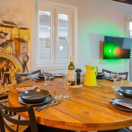 4br Terrace - - Tram 28